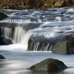 Kleiner Wasserfall im Höllengrund