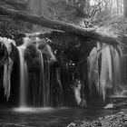 Kleiner Wasserfall im Winter