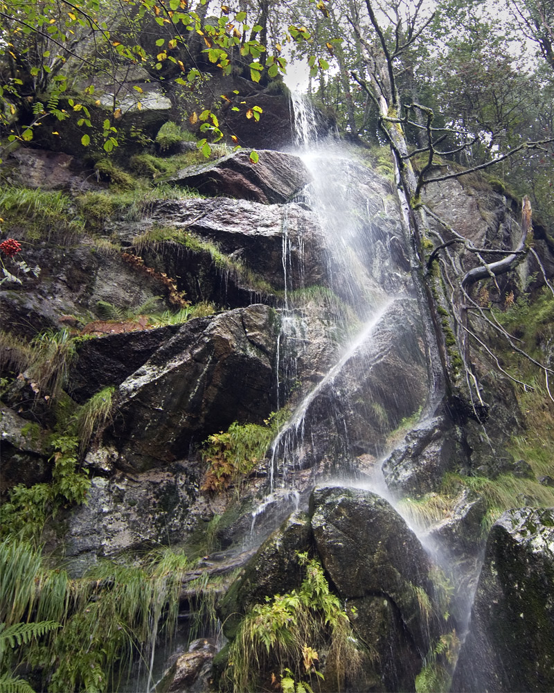 Kleiner Wasserfall in Norwegen