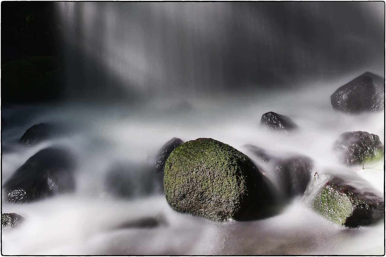 Kleiner Wasserfall in Planten un Blomen I