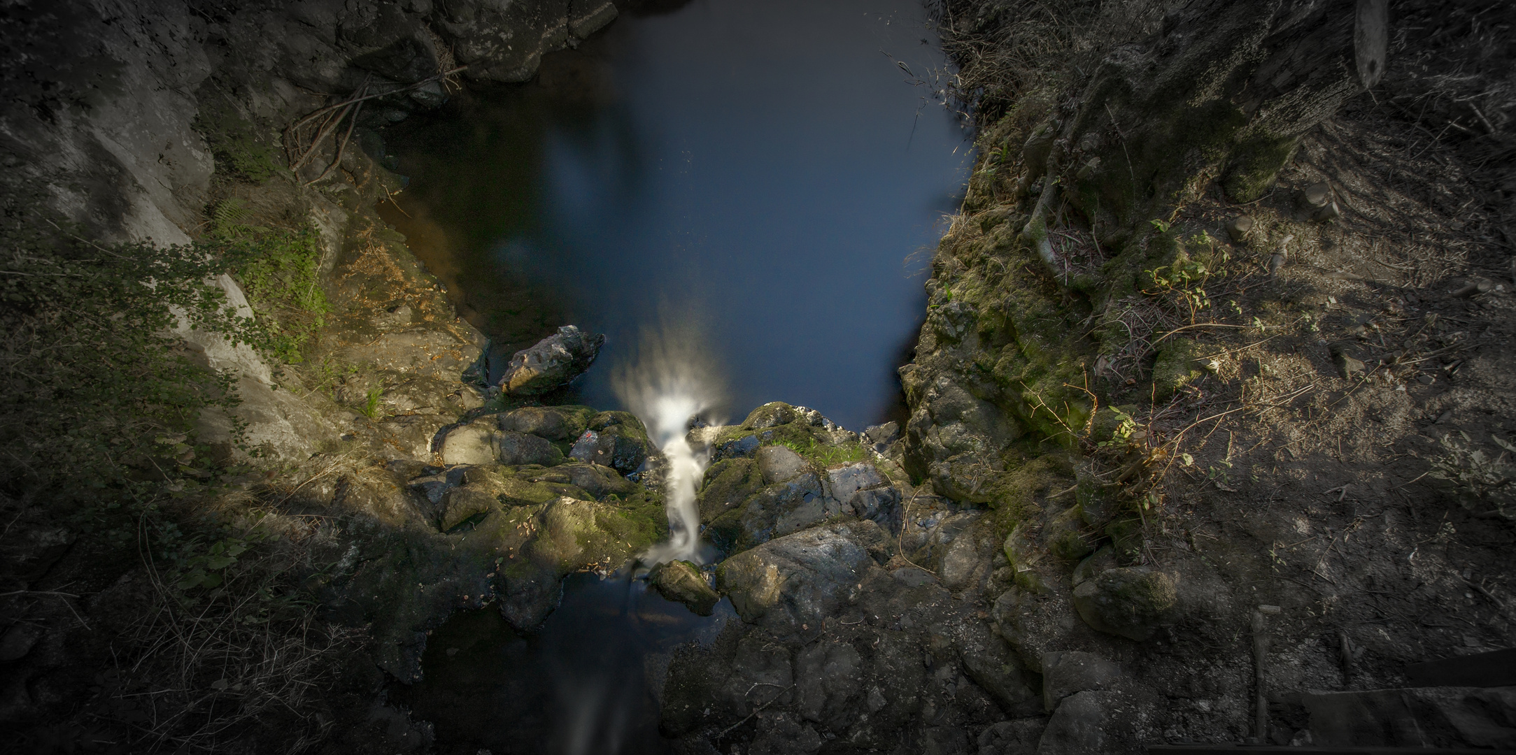 Kleiner Wasserfall in Schotten