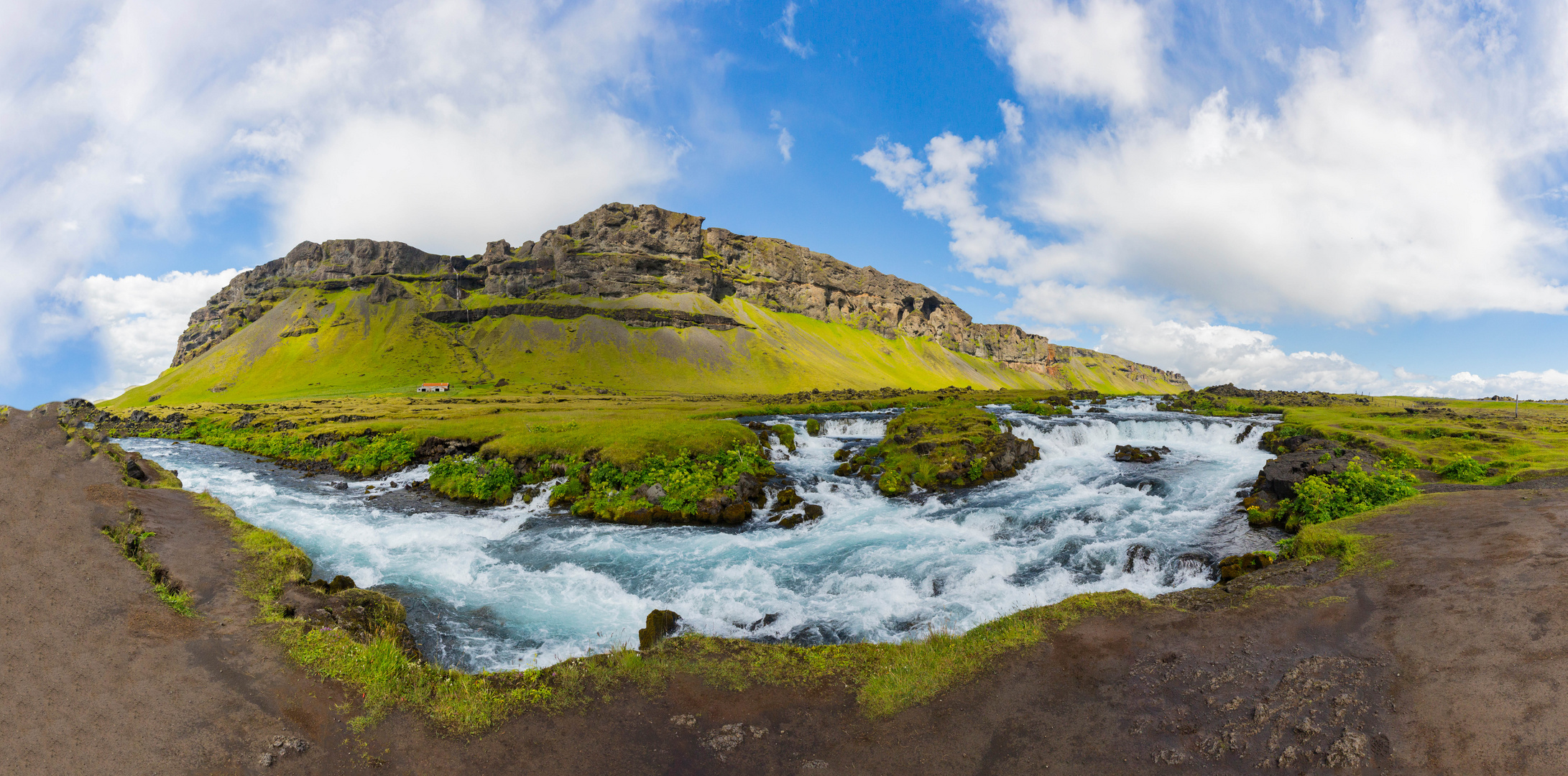 Kleiner Wasserfall Island