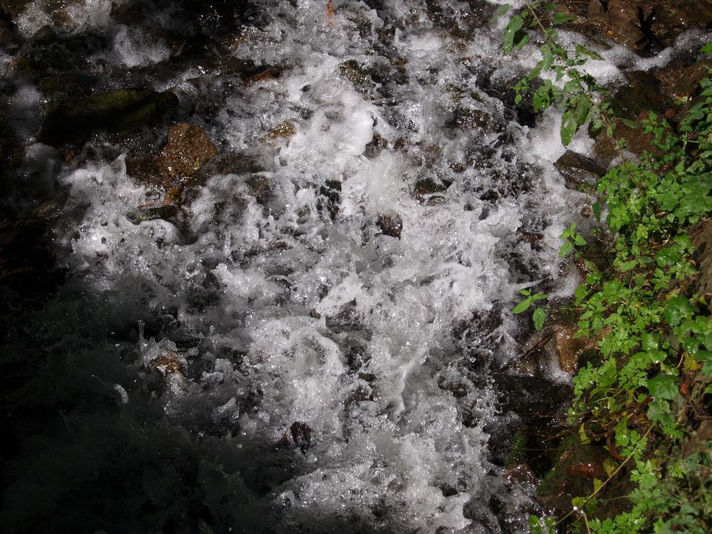 Kleiner Wildwasserfall von s.bintakies 