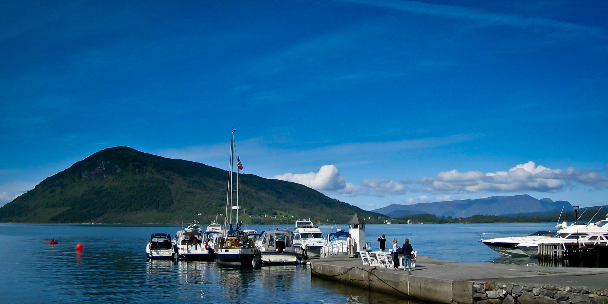 Kleiner Yachthafen bei Rosendal(Norwegen)