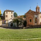 Kleines Amphitheater in Monforte d'Alba   