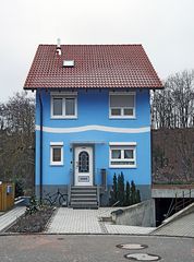 Kleines blaues Haus