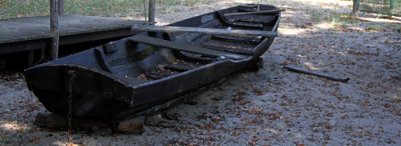 Kleines Boot im Zoo Heidelberg