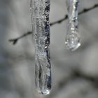 Kleines Glitzern im Eiszapfen