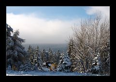 kleines haus im schnee