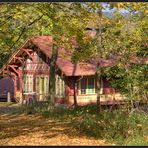 kleines haus im wald