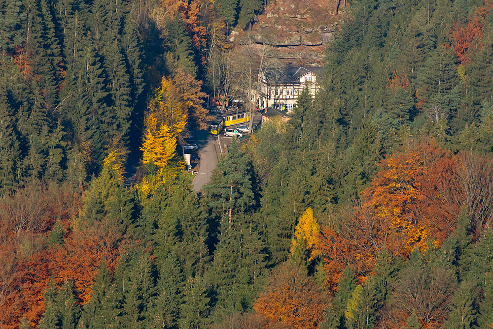 Kleines Haus im Wald