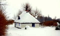 Kleines Hexenhaus in Vitte im Winterlichem Kleid