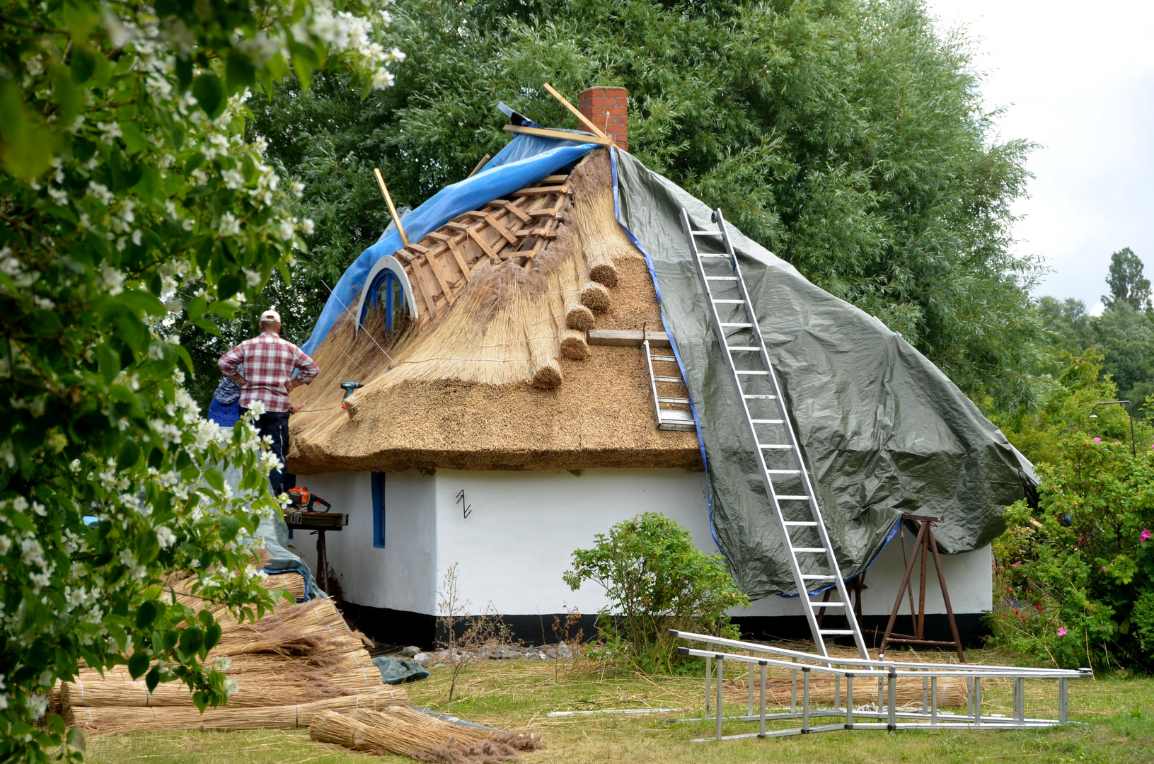 kleines Hexenhaus (wird neugedeckt)