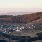 Kleines idyllisches Dorf auf der schwäbischen Alb