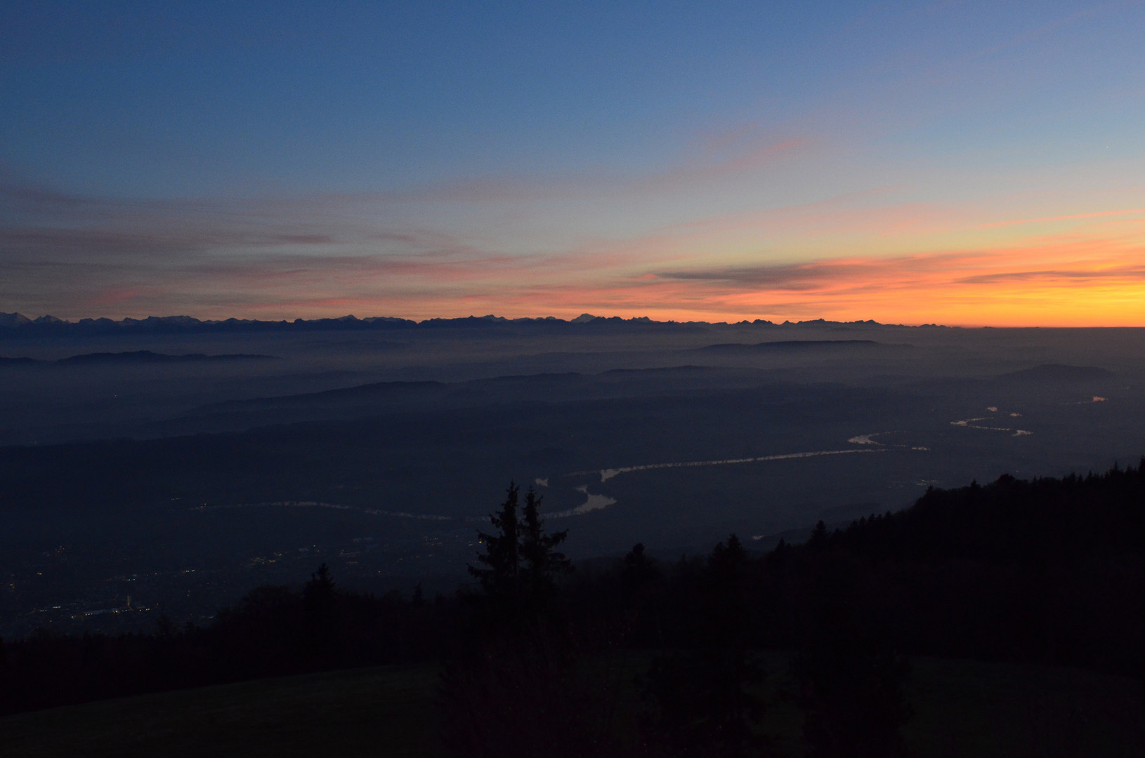 Kleines Land zeigt ein wenig Grösse (Weite?)...