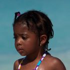 Kleines Mädchen am Strand von "Cayman Islands"