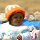 Kleines Mädchen auf dem Pass Veliz Viaje in Peru