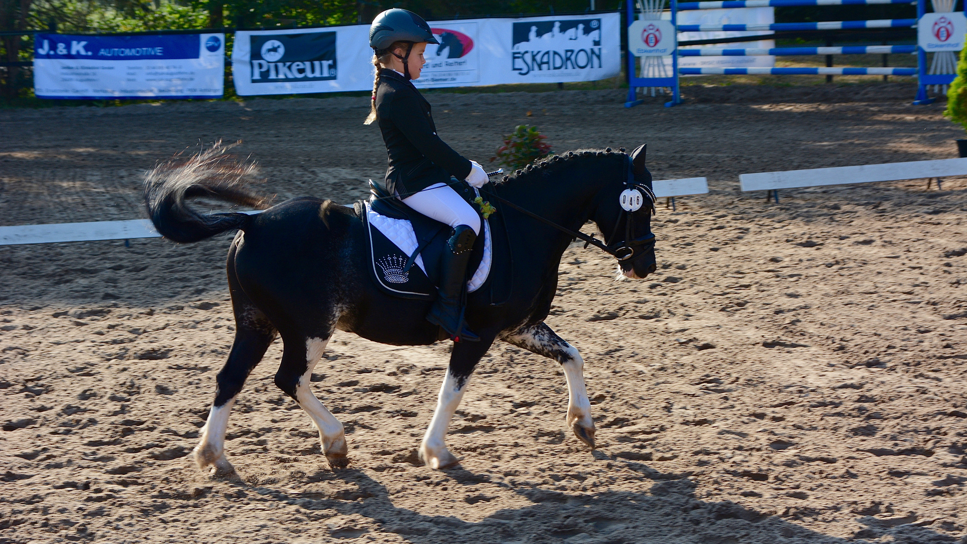 Kleines Mädchen, kleines Pferd, aber großes Kino Foto & Bild | natur
