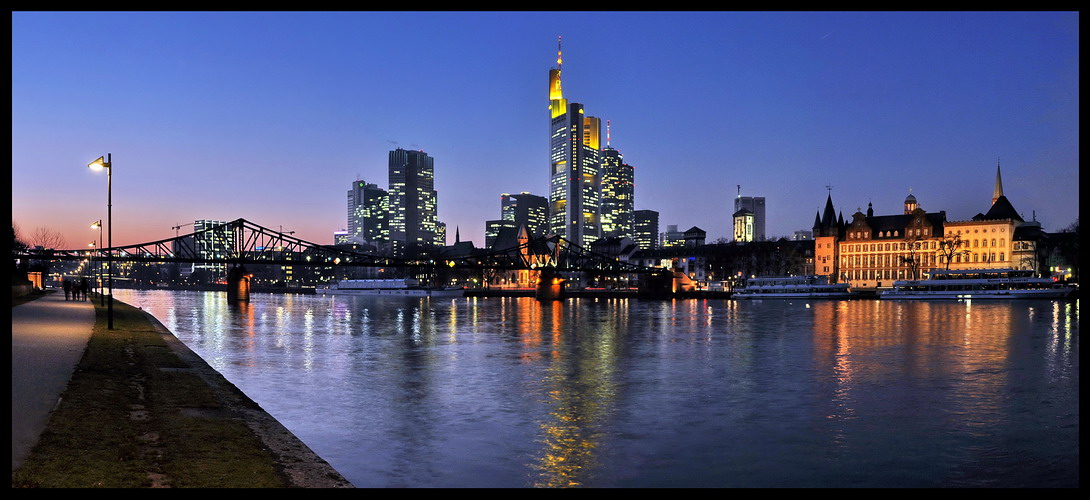 kleines Pano - Skyline Frankfurt