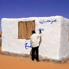 Kleines Pisten-Restaurant am Rande der libyschen Wüste