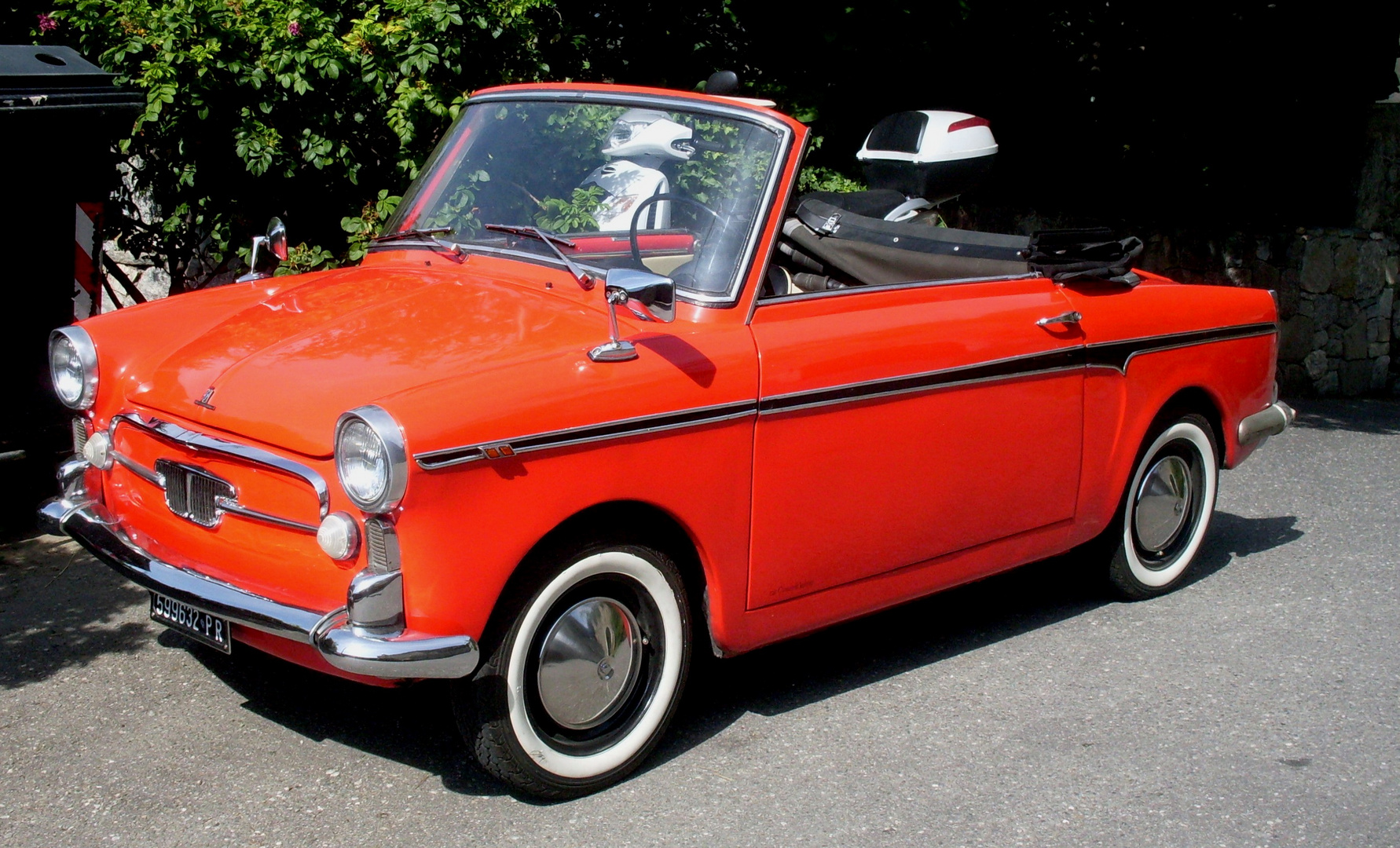 Kleines Rotes Auto Foto Bild Autos Zweirader Oldtimer Oldtimer Youngtimer Bilder Auf Fotocommunity