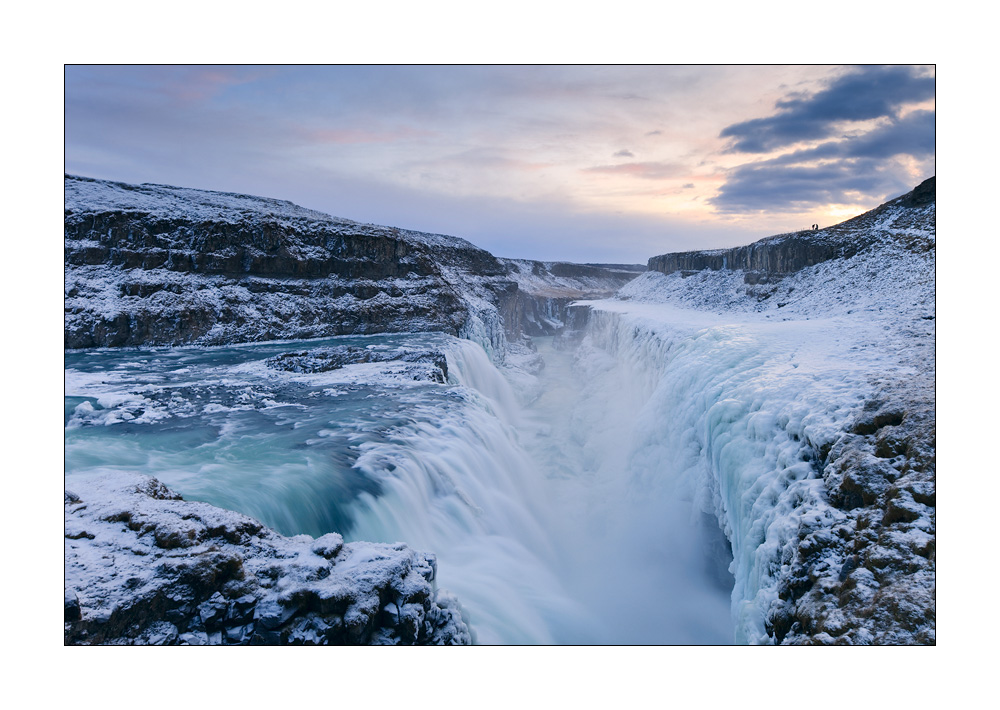 kleines rutschiges Abenteuer am gefrorenen Gullfoss