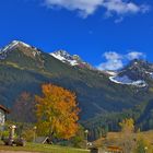 Kleinwalsertal, Mittelberg in erster herbstlicher Färbung