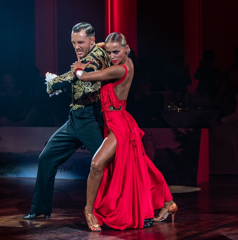 Klemen Prasnikar & Alexandra Averkieva (Slowenien) beim Paso Doble