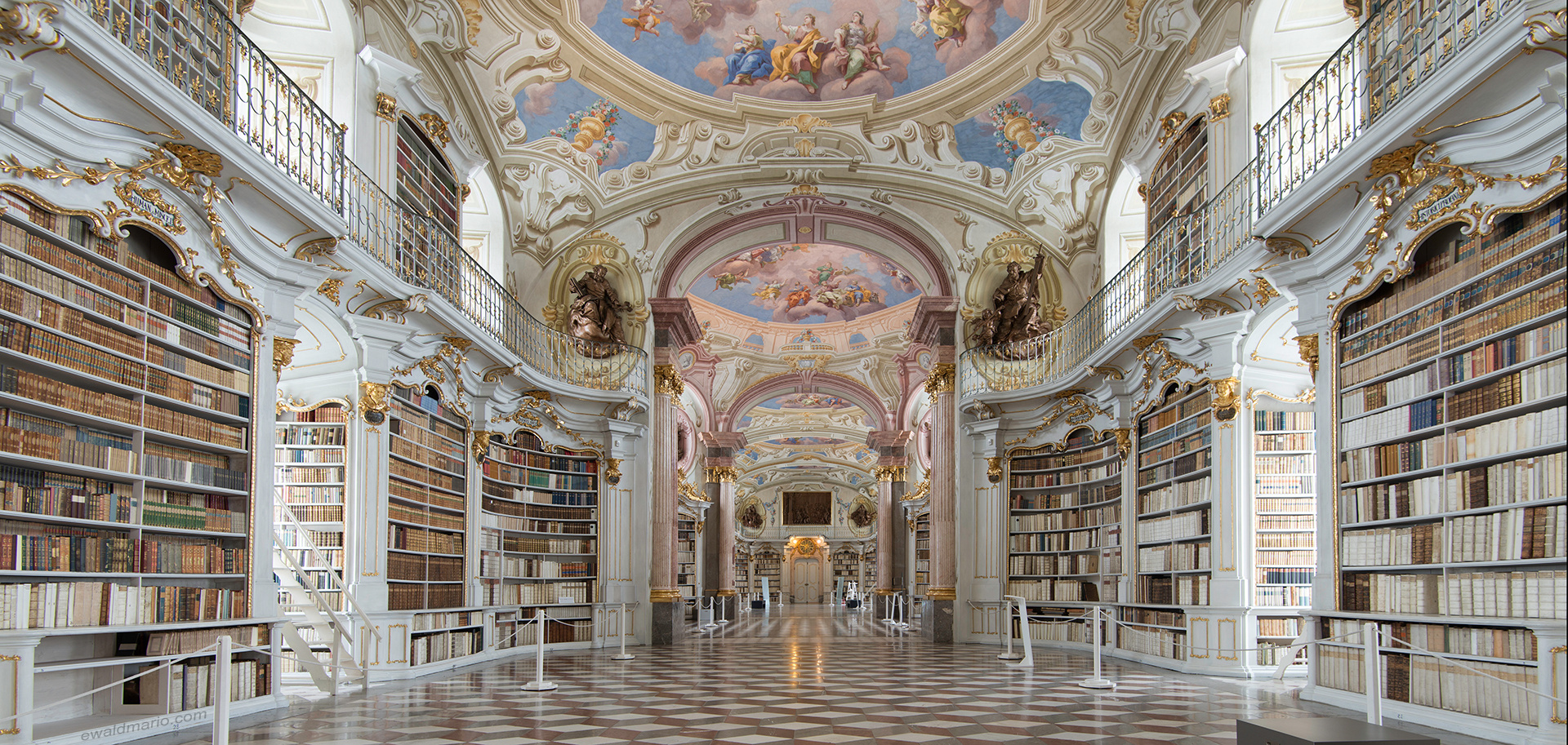 klerikale bücherbude ;-)