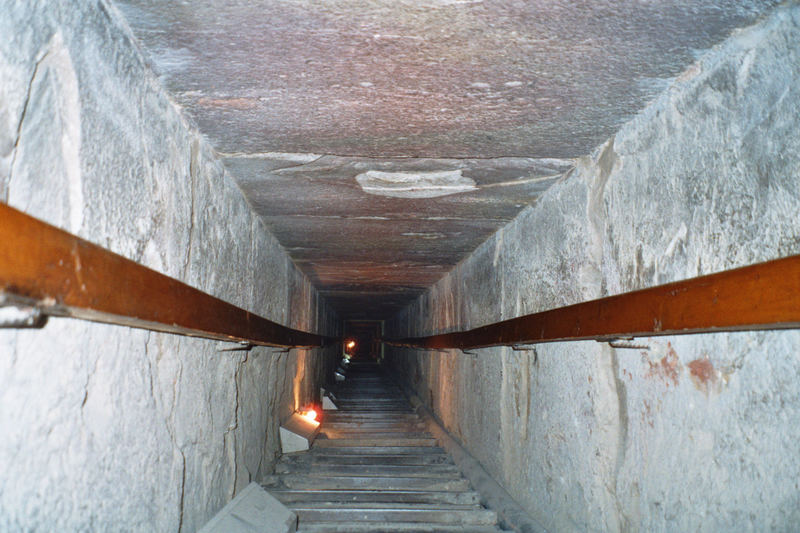 Kletterei in die Rote Pyramide von Dashur