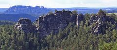 Kletterer auf dem Gamrig und im HG die Festung Königstein