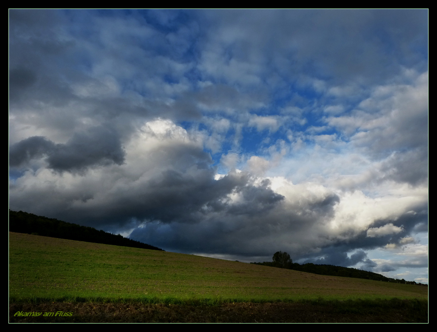 Kletternde Wolken im Frühherbst