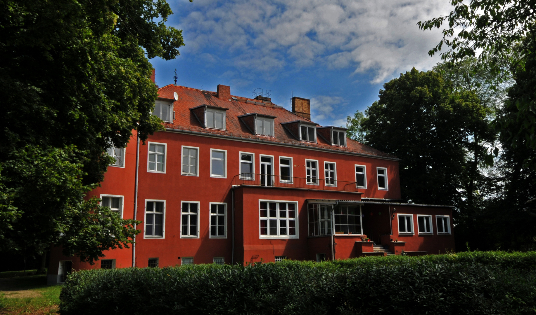 Kletzke Schloss -Ansicht hinten- Juli 2011