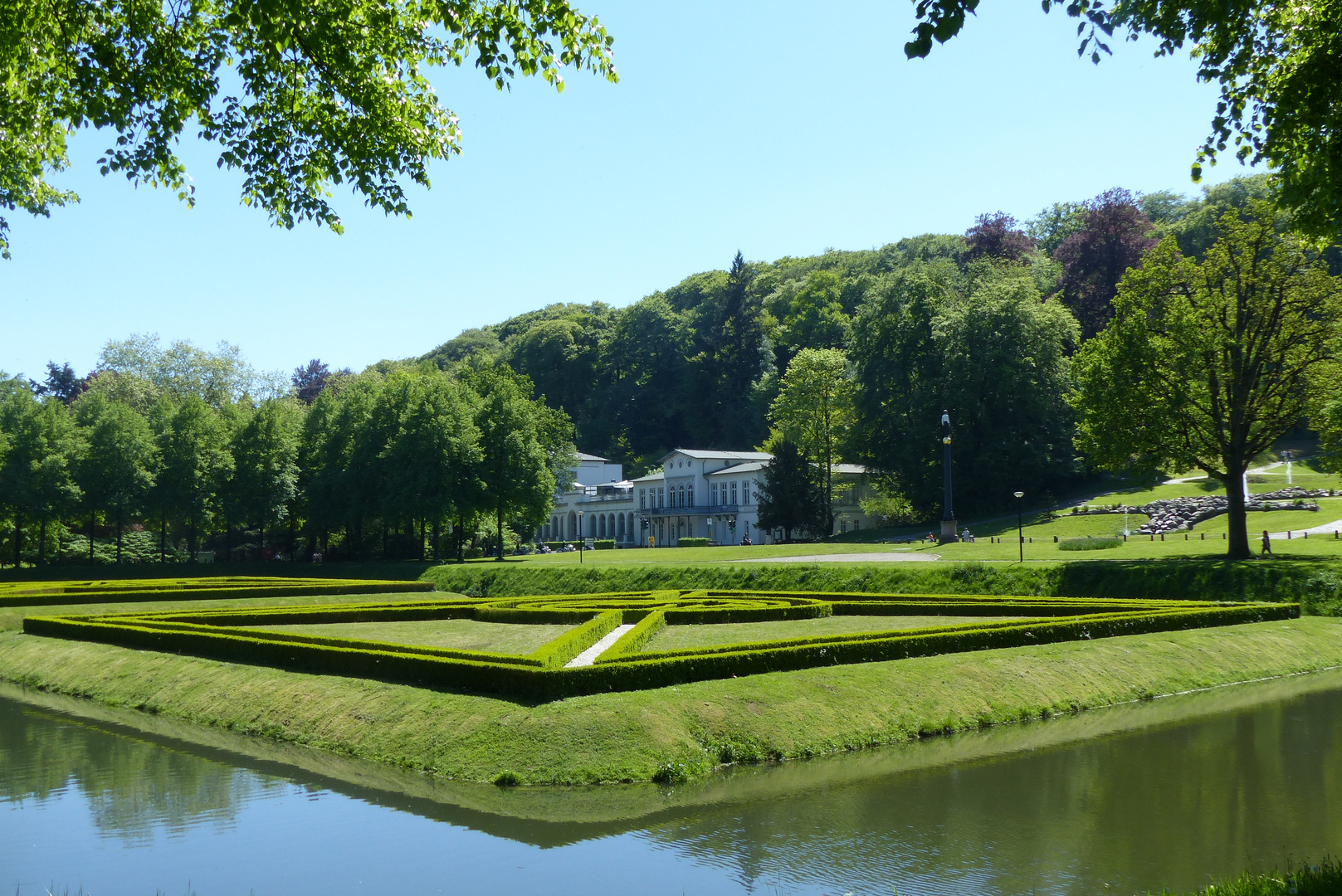 Klever Garten 1 - Mai 2018 Foto & Bild | wasser, bäume ...