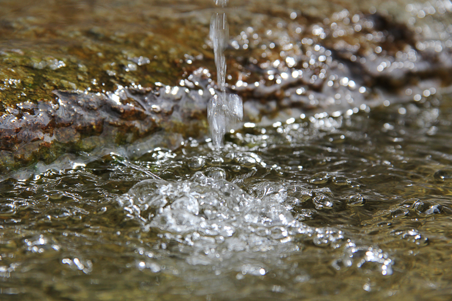 Klienes Wasserspiel