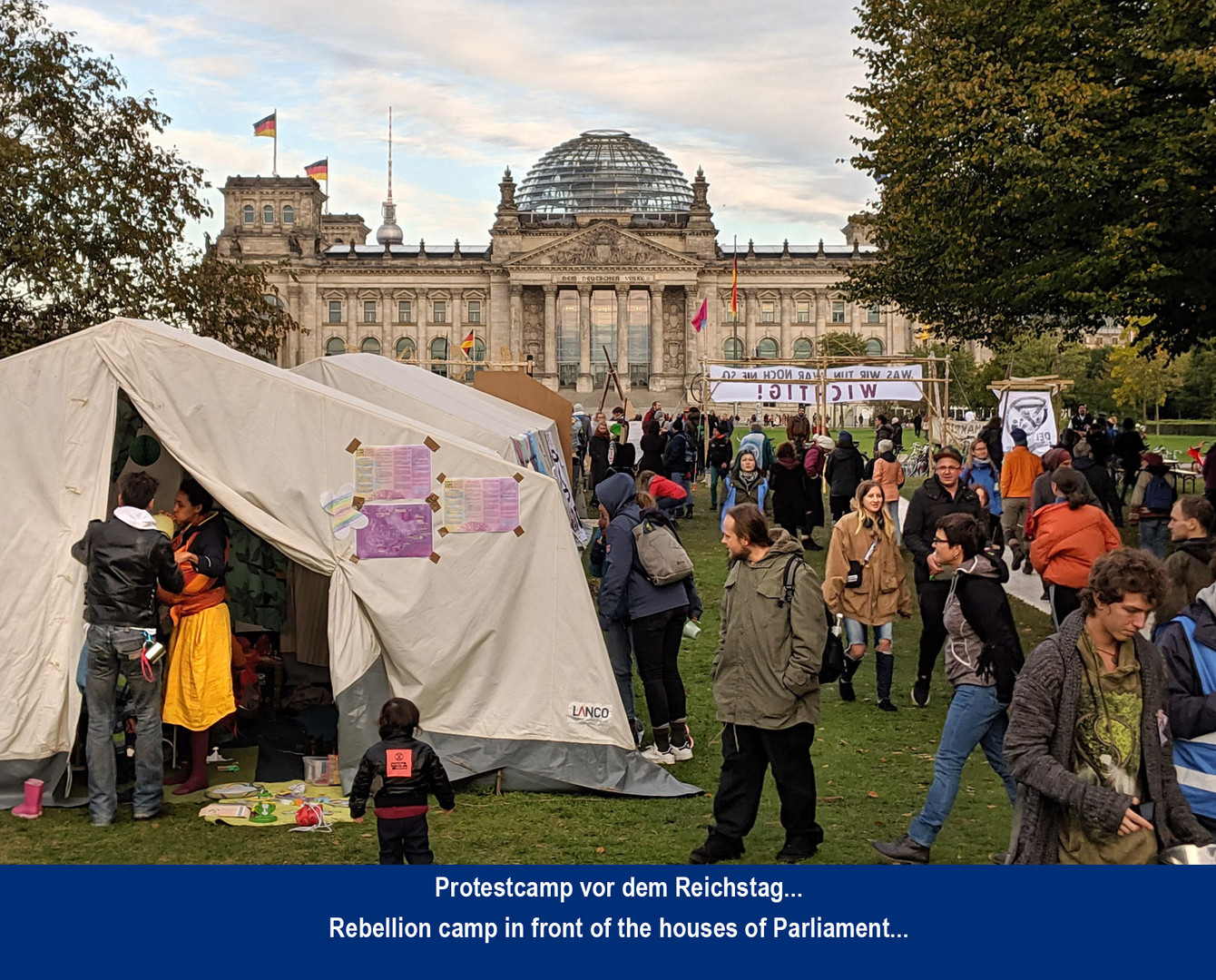 Klima-Camp vor Reichstag in Berlin - Bild 3