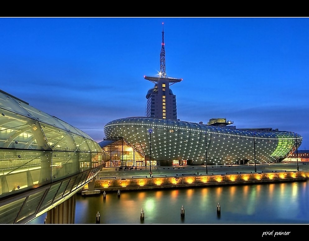 Klimahaus Bremerhaven Foto & Bild | architektur, architektur bei nacht, nachtschicht Bilder auf ...