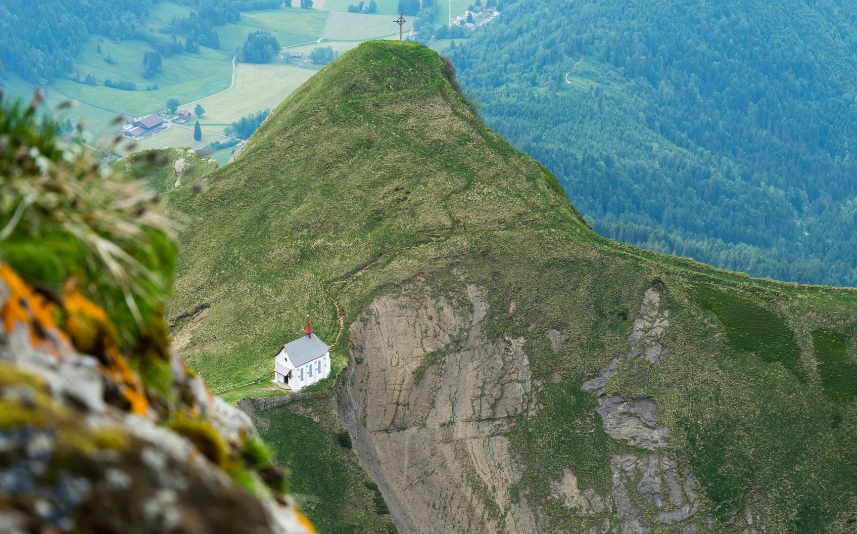 Klimsenkapelle am Abgrund