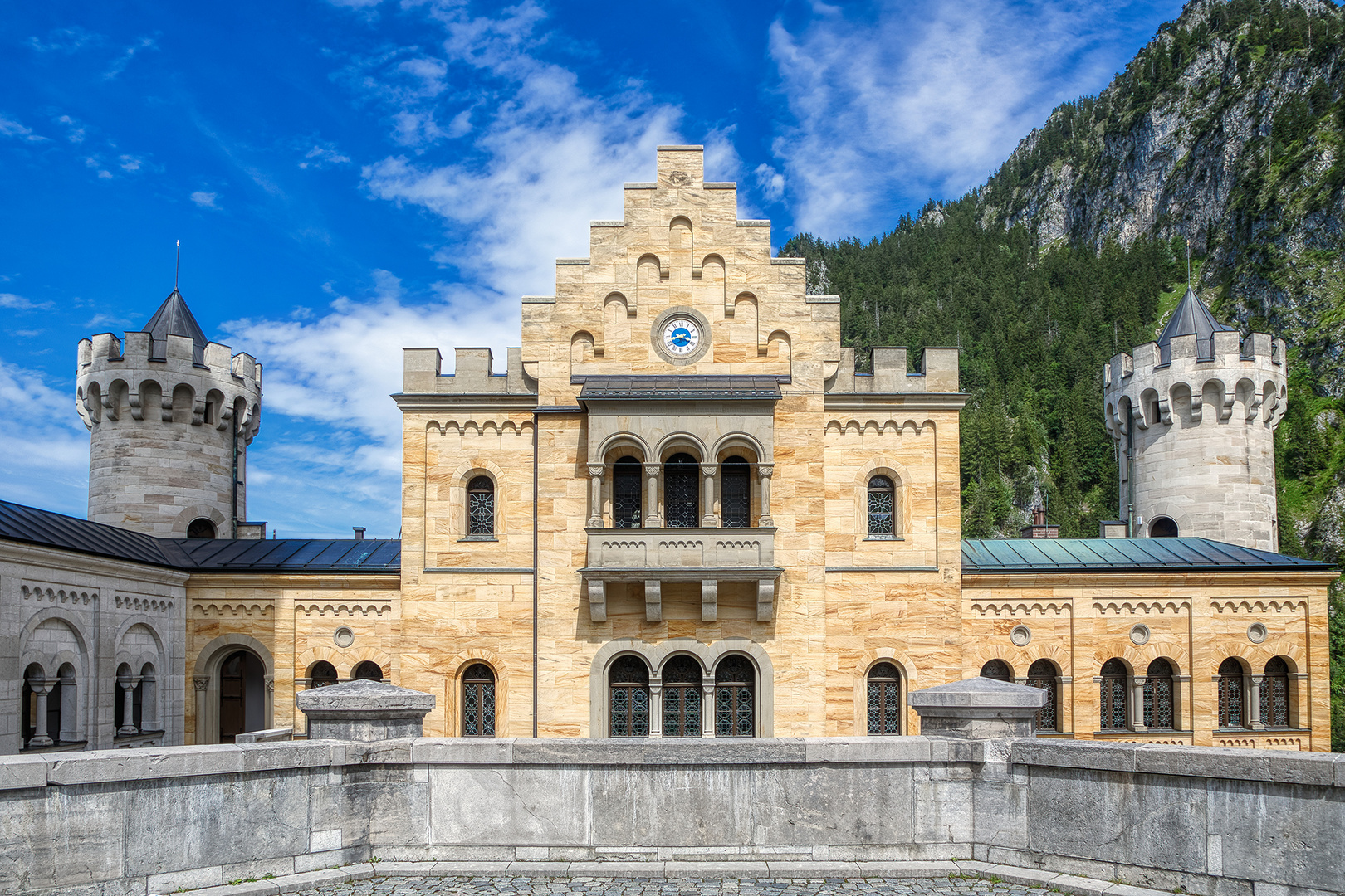 Klingeln beim Ludwig - Das Torhaus