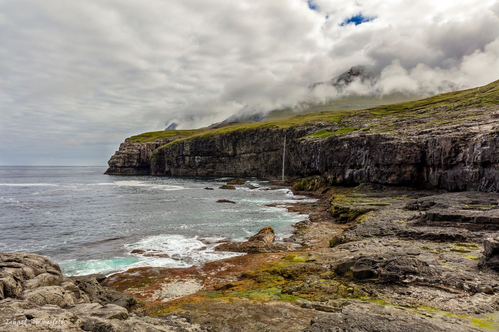 Klippen von Eiði