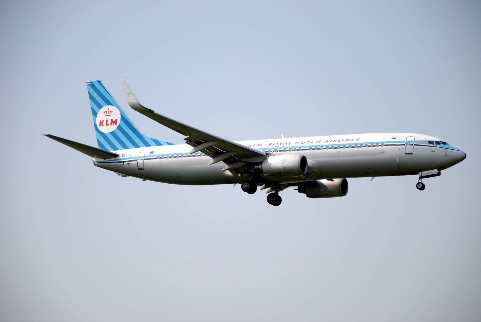 KLM 737 alt