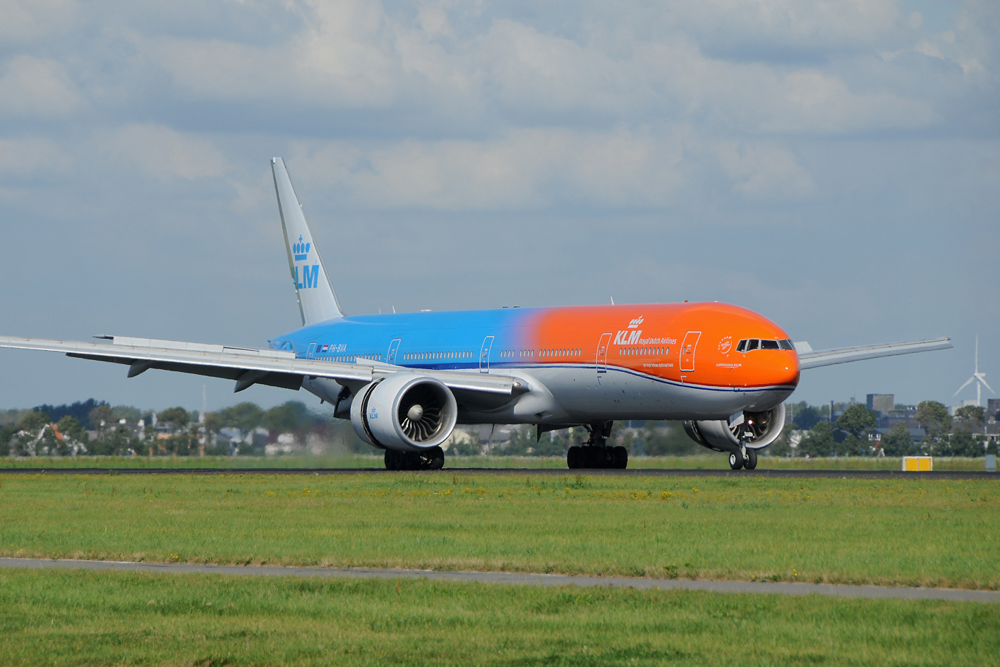 KLM Boeing 777-300ER PH-BVA 