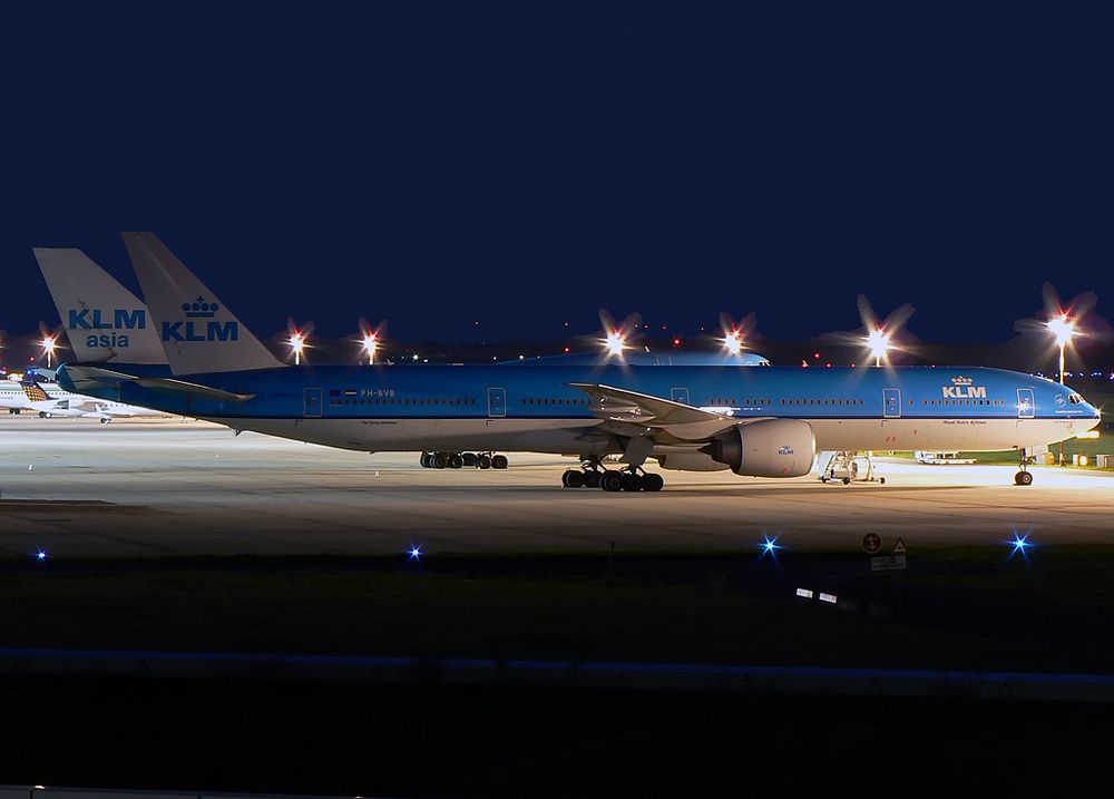 KLM Boeing 777-306(ER) PH-BVB