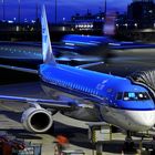 KLM Embraer 190 am Terminal 1D kurz vor dem Pushback