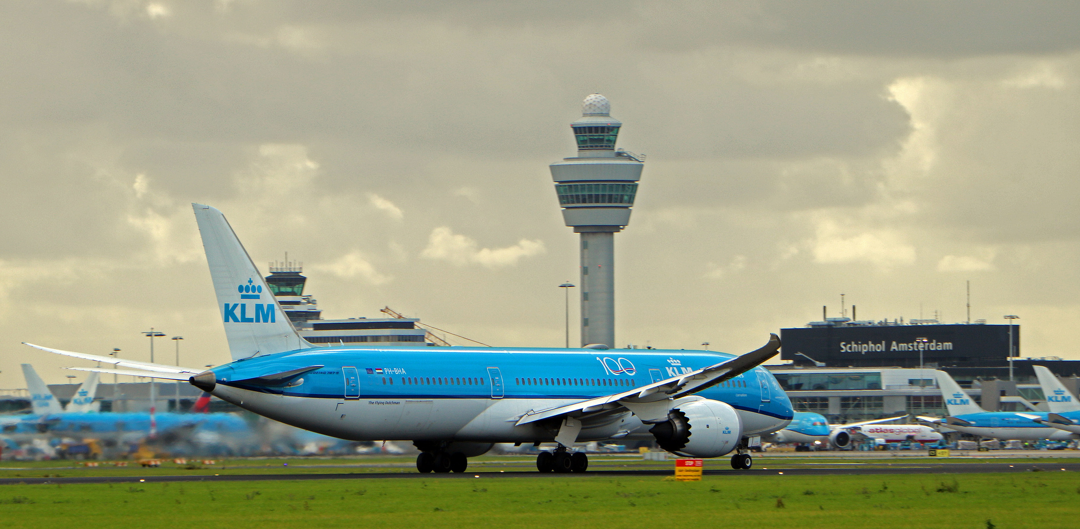 KLM / ROYAL DUTCH AIRLINES