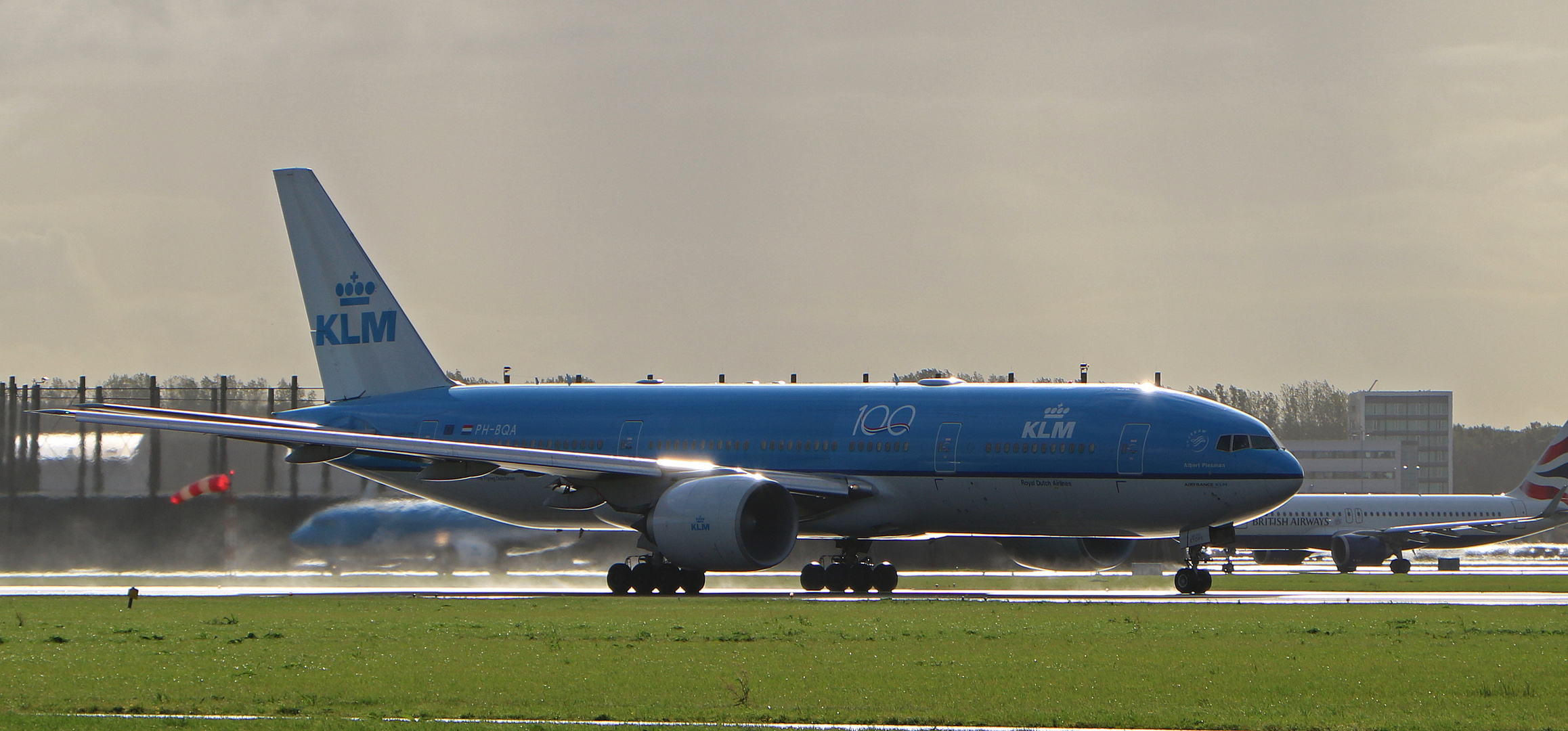 KLM / ROYAL DUTCH AIRLINES