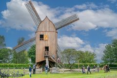 Klockenhagener Bockwindmühle in Aktion