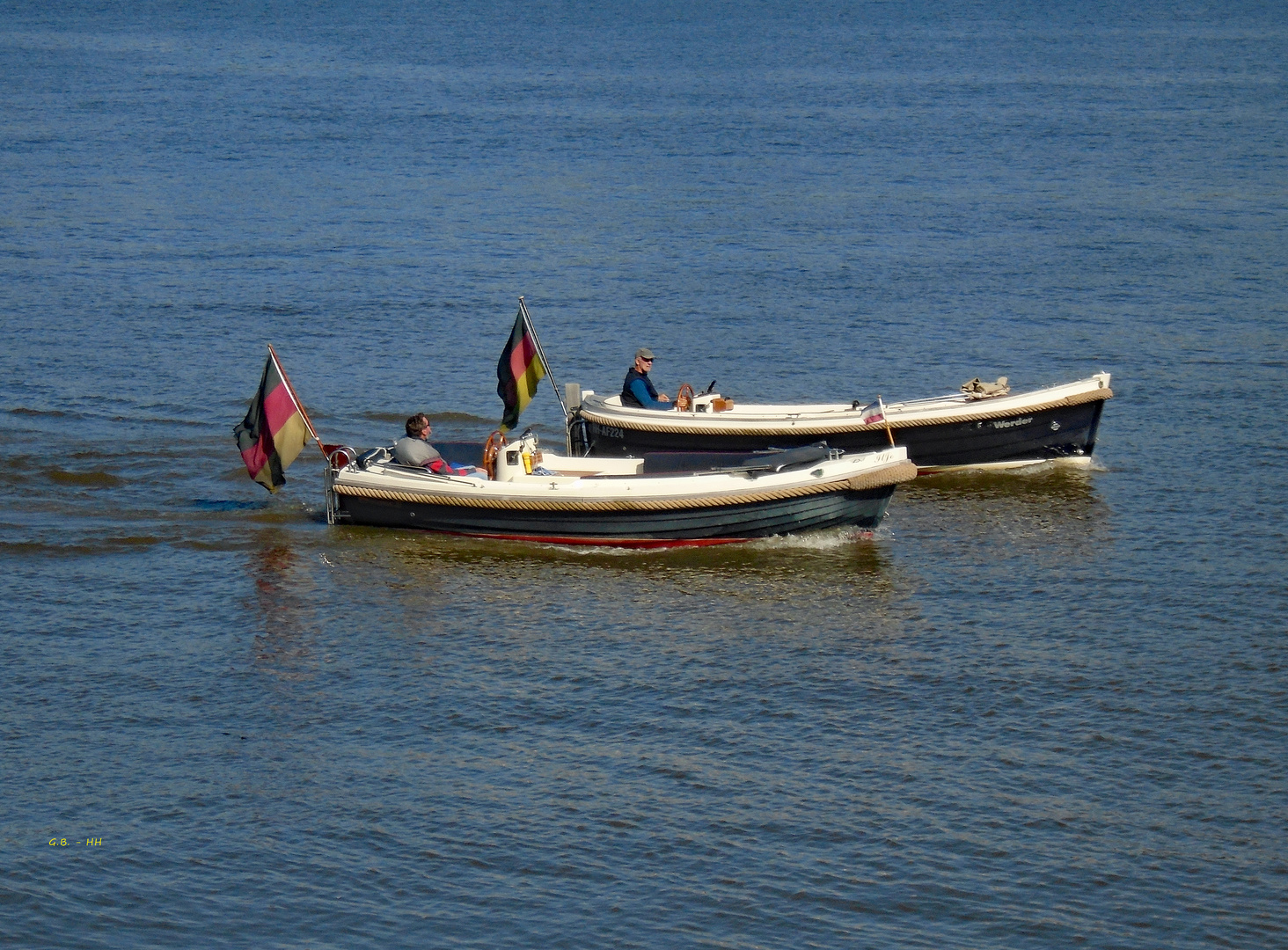 "Klön-Schnack"  auf der Elbe....