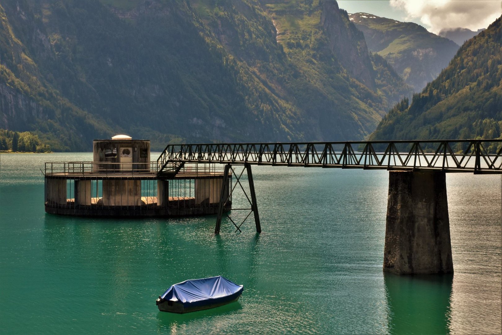 Klöntalersee in der Schweiz