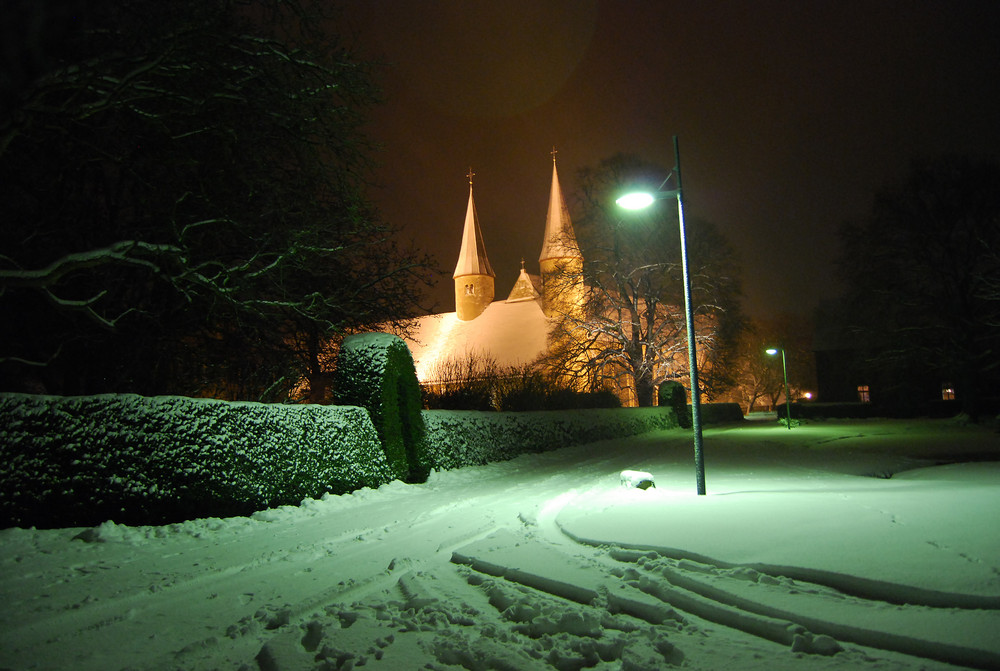 Klöster in Möllenbeck bei Nacht und Schnee